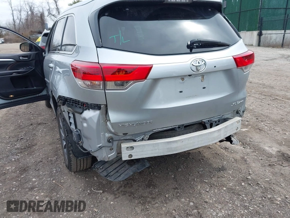 2019 Toyota Highlander SE z VIN 5TDJZRFH8KS727883, wystawiony jako IAAI lot #41882956 z przebiegiem 56 043 mil mil oraz . Historia ofert i sprzedaży dostępna na DreamBid. Obrazek 20.