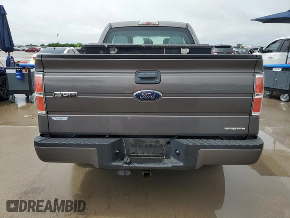 2013 Ford F-150 XL z VIN 1FTFX1CF5DKE98086, wystawiony jako Copart lot #54669725 z przebiegiem 83 569 mil mil oraz Czysty tytuł • Clean title. Historia ofert i sprzedaży dostępna na DreamBid. Obrazek 6.