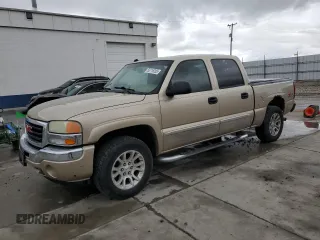 2005 GMC Sierra 1500 SLE z VIN 2GTEK13T551168787, wystawiony jako Copart lot #55716205 z przebiegiem 300 908 mil mil oraz Szkoda całkowita • Salvage title. Historia ofert i sprzedaży dostępna na DreamBid. Obrazek 1.