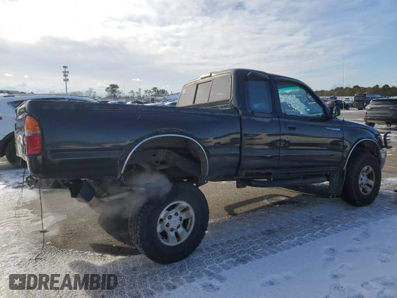 1996 Toyota Tacoma z VIN 4TAWM72N8TZ183580, wystawiony jako Copart lot #42058255 z przebiegiem 271 645 mil mil oraz Szkoda całkowita • Salvage title. Historia ofert i sprzedaży dostępna na DreamBid. Obrazek 3.