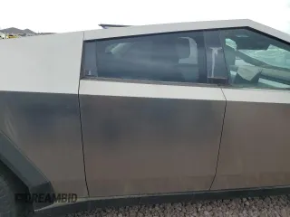 2024 Tesla Cybertruck z VIN 7G2CEHED5RA012436, wystawiony jako Copart lot #69229204 z przebiegiem 22 mil mil oraz Szkody całkowita. Historia ofert i sprzedaży dostępna na DreamBid. Obrazek 10.