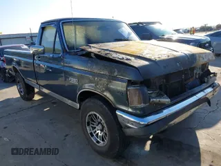 1988 Ford F-250 with VIN 1FTHF25G5JNA84646, listed as a IAAI auction lot 40823046 with Not Provided miles and . Bid and sale history available at DreamBid. Image 1.