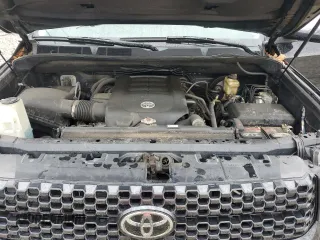 2019 Toyota Tundra SR5 z VIN 5TFAY5F12KX794732, wystawiony jako Copart lot #59043665 z przebiegiem 159 873 mil mil oraz Czysty tytuł • Clean title. Historia ofert i sprzedaży dostępna na DreamBid. Obrazek 11.