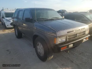1993 Nissan Pathfinder LE with VIN JN8HD17S1PW141417, listed as a Copart auction lot 76170254 with 200,701 mi miles and Non Repairable. Bid and sale history available at carsss.com. Image 4.