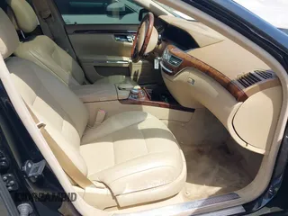 2013 Mercedes-Benz S-Class S 550 with VIN WDDNG7DB7DA531529, listed as a IAAI auction lot 41999063 with 121,561 mi miles. Bid and sale history available at carsss.com. Image 5.