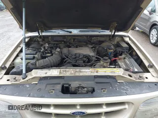 2000 Ford Explorer XLT z VIN 1FMZU83P1YZC35657, wystawiony jako IAAI lot #42278366 z przebiegiem Nie podano mil oraz . Historia ofert i sprzedaży dostępna na DreamBid. Obrazek 10.