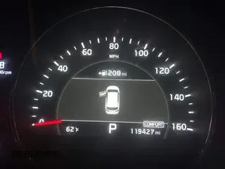 2019 Kia Sorento EX Sport V6 with VIN 5XYPH4A54KG493932, listed as a IAAI auction lot 41923939 with 119,427 mi miles. Bid and sale history available at carsss.com. Image 15.