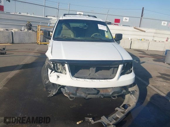2003 Ford Expedition Special Service with VIN 1FMPU16LX3LB18730, listed as a IAAI auction lot 41291375 with 203,841 mi miles. Bid and sale history available at carsss.com. Image 12.