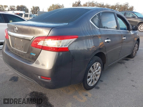 2014 Nissan Sentra SV z VIN 3N1AB7AP5EY305173, wystawiony jako IAAI lot #41855179 z przebiegiem 119 614 mil mil oraz . Historia ofert i sprzedaży dostępna na DreamBid. Obrazek 4.