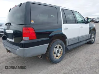 2003 Ford Expedition Special Service with VIN 1FMPU16L83LB21609, listed as a IAAI auction lot 40868519 with 125,518 mi miles. Bid and sale history available at carsss.com. Image 4.