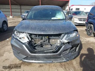 2019 Nissan Rogue SV with VIN 5N1AT2MV8KC780596, listed as a IAAI auction lot 41736630 with 82,776 mi miles. Bid and sale history available at carsss.com. Image 12.