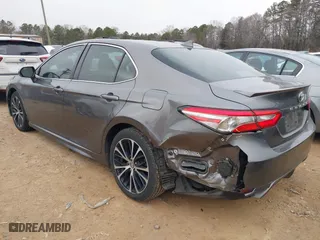 2018 Toyota Camry LE with VIN 4T1B11HK3JU630411, listed as a IAAI auction lot 41423338 with 134,959 mi miles. Bid and sale history available at carsss.com. Image 3.
