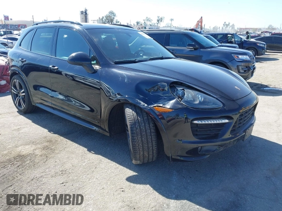 2014 Porsche Cayenne GTS z VIN WP1AD2A24ELA76457, wystawiony jako IAAI lot #41538390 z przebiegiem 101 082 mil mil oraz . Historia ofert i sprzedaży dostępna na DreamBid. Obrazek 1.