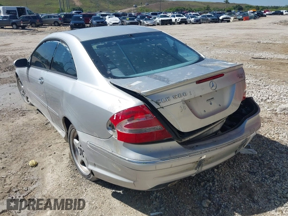 2004 Mercedes-Benz CLK-Class 5.0L with VIN WDBTJ75J54F076383, listed as a IAAI auction lot 41625538 with 160,585 mi miles. Bid and sale history available at carsss.com. Image 3.