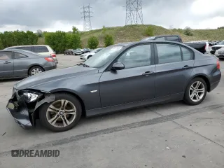 2008 BMW 3 Series 328i z VIN WBAVA33508P142196, wystawiony jako Copart lot #57617965 z przebiegiem 129 798 mil mil oraz Szkoda całkowita • Salvage title. Historia ofert i sprzedaży dostępna na DreamBid. Obrazek 1.