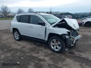2015 Jeep Compass Sport with VIN 1C4NJDBB7FD416492, listed as a IAAI auction lot 41929062 with 27,152 mi miles. Bid and sale history available at carsss.com. Image 1.