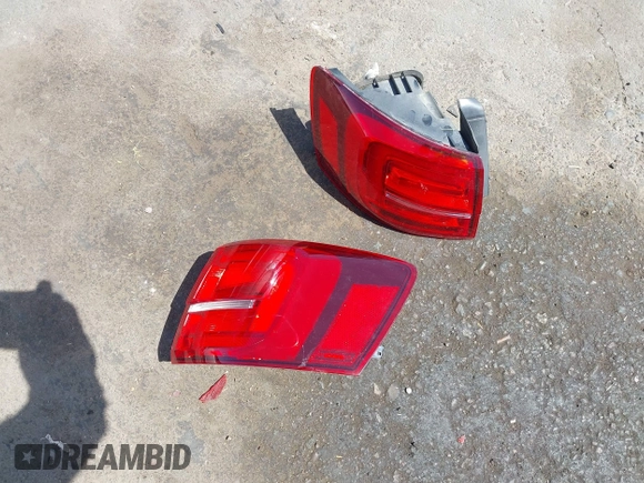 2017 Volkswagen Jetta GLI z VIN 3VW5T7AJ3HM257978, wystawiony jako IAAI lot #41855055 z przebiegiem 177 344 mil mil oraz . Historia ofert i sprzedaży dostępna na DreamBid. Obrazek 12.