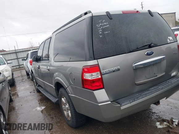 2008 Ford Expedition Max SSV z VIN 1FMFK15578LA54089, wystawiony jako IAAI lot #41457501 z przebiegiem 250 316 mil mil oraz . Historia ofert i sprzedaży dostępna na DreamBid. Obrazek 3.