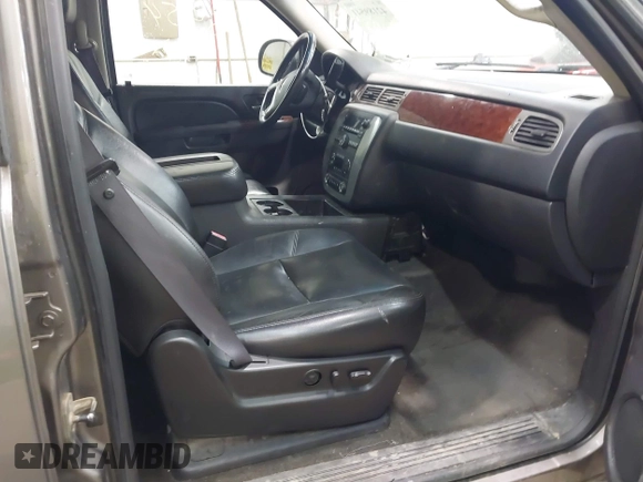 2011 GMC Yukon SLT with VIN 1GKS2CE02BR336524, listed as a IAAI auction lot 42189541 with 226,321 mi miles and . Bid and sale history available at DreamBid. Image 5.