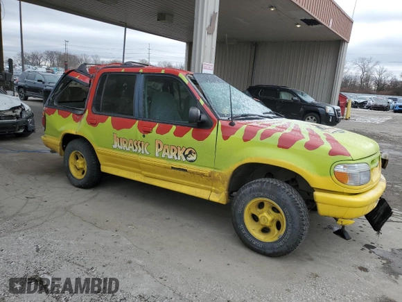 1996 Ford Explorer XL with VIN 1FMDU32X8TUC87548, listed as a Copart auction lot 83498844 with 120,957 mi miles and Salvage title. Bid and sale history available at DreamBid. Image 4.