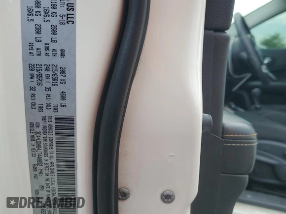 2018 Jeep Compass Sport с VIN 3C4NJDAB4JT440852, выставлен на аукционе Copart как лот 54449415 с пробегом 122 600 миль миль и На запчасти • Non repairable. История ставок и продаж доступна на DreamBid. Изображение 13.