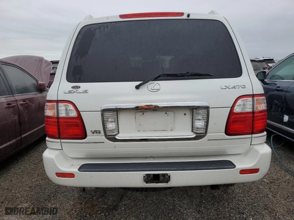 2005 Lexus LX 470 with VIN JTJHT00W453550903, listed as a Copart auction lot 73999004 with 186,124 mi miles and Non Repairable. Bid and sale history available at carsss.com. Image 6.