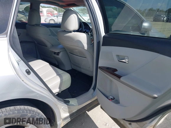 2012 Toyota Venza LE with VIN 4T3ZK3BB1CU051377, listed as a IAAI auction lot 39701999 with 236,702 mi miles. Bid and sale history available at carsss.com. Image 8.
