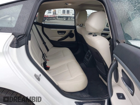 2015 BMW 4 Series 428i xDrive с VIN WBA4A7C54FD414640, выставлен на аукционе IAAI как лот 39901472 с пробегом 92 313 миль миль и . История ставок и продаж доступна на DreamBid. Изображение 8.