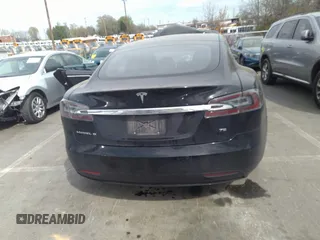 2017 Tesla Model S 60 с VIN 5YJSA1E13HF197109, выставлен на аукционе IAAI как лот 41926033 с пробегом 150 463 миль миль и . История ставок и продаж доступна на DreamBid. Изображение 16.