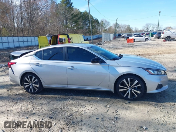 2020 Nissan Altima 2.5 SR with VIN 1N4BL4CV6LC166014, listed as a IAAI auction lot 41629564 with 195,681 mi miles. Bid and sale history available at carsss.com. Image 13.