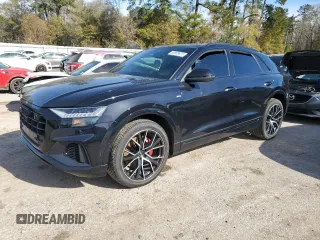 2021 Audi Q8 Prestige z VIN WA1FVAF1XMD036241, wystawiony jako Copart lot #89008675 z przebiegiem 61 196 mil mil oraz Szkody całkowita. Historia ofert i sprzedaży dostępna na DreamBid. Obrazek 1.
