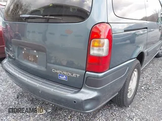 2004 Chevrolet Venture LS with VIN 1GNDX03E04D199500, listed as a IAAI auction lot 41216314 with 183,237 mi miles. Bid and sale history available at carsss.com. Image 22.
