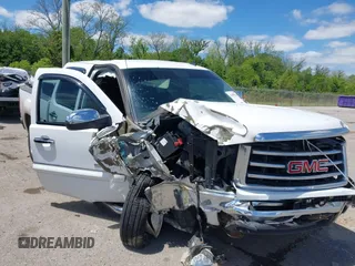 2011 GMC Sierra 1500 SLE z VIN 3GTP1VE02BG195728, wystawiony jako IAAI lot #41985230 z przebiegiem 198 386 mil mil oraz . Historia ofert i sprzedaży dostępna na DreamBid. Obrazek 1.