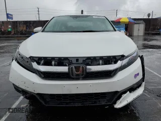 2019 Honda Clarity Plug-In Hybrid with VIN JHMZC5F11KC004103, listed as a Copart auction lot 41896904 with 43,018 mi miles. Bid and sale history available at carsss.com. Image 5.