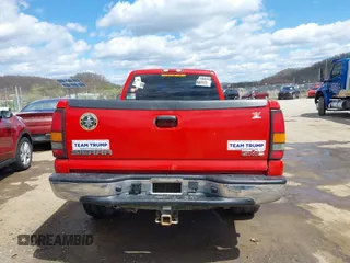 2006 GMC Sierra 1500 Work Truck z VIN 1GTEK14X66Z252952, wystawiony jako IAAI lot #42054412 z przebiegiem 189 194 mil mil oraz . Historia ofert i sprzedaży dostępna na DreamBid. Obrazek 17.