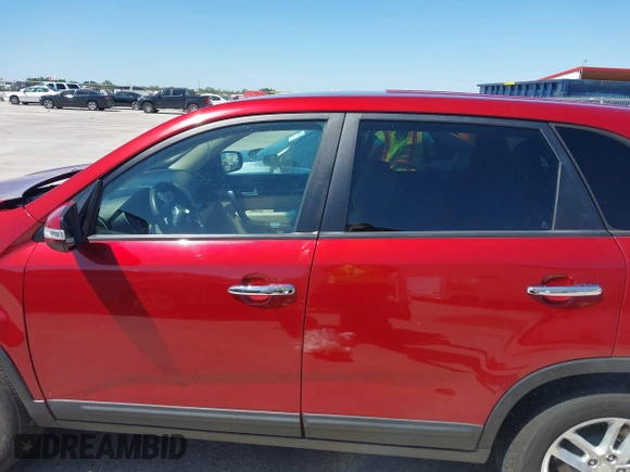 2015 Kia Sorento LX with VIN 5XYKT3A62FG592895, listed as a IAAI auction lot 41968561 with 99,761 mi miles. Bid and sale history available at carsss.com. Image 15.