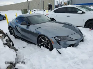 2022 Toyota Supra 3.0 z VIN WZ1DB0C02NW048046, wystawiony jako Copart lot #72887862 z przebiegiem 13 037 mil mil oraz . Historia ofert i sprzedaży dostępna na DreamBid. Obrazek 4.
