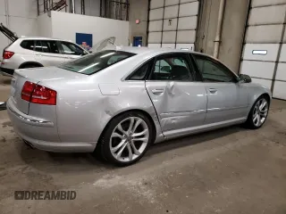 2008 Audi S8 z VIN WAUPN94E48N014604, wystawiony jako Copart lot #82362434 z przebiegiem 202 532 mil mil oraz Szkoda całkowita • Salvage title. Historia ofert i sprzedaży dostępna na DreamBid. Obrazek 3.