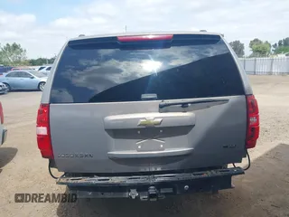 2007 Chevrolet Suburban LT z VIN 1GNFK163X7J289542, wystawiony jako IAAI lot #42054920 z przebiegiem 146 702 mil mil oraz . Historia ofert i sprzedaży dostępna na DreamBid. Obrazek 17.