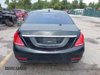 2016 Mercedes-Benz S 550 with VIN WDDUG8CB5GA222424, listed as a IAAI auction lot 40413820 with 125,802 mi miles and . Bid and sale history available at carsss.com. Image 17.