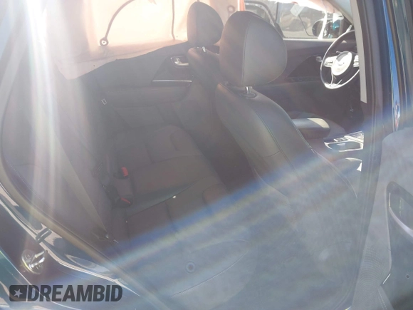 2019 Kia Niro EX with VIN KNDCC3LC2K5265519, listed as a IAAI auction lot 41598169 with 90,648 mi miles. Bid and sale history available at carsss.com. Image 8.