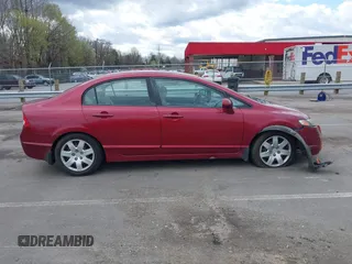 2009 Honda Civic LX z VIN 1HGFA16529L000403, wystawiony jako IAAI lot #41817223 z przebiegiem 85 775 mil mil oraz . Historia ofert i sprzedaży dostępna na DreamBid. Obrazek 14.