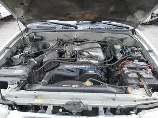 2000 Toyota 4Runner SR5 z VIN JT3HN86R9Y0288531, wystawiony jako IAAI lot #42157270 z przebiegiem 298 630 mil mil oraz . Historia ofert i sprzedaży dostępna na DreamBid. Obrazek 10.