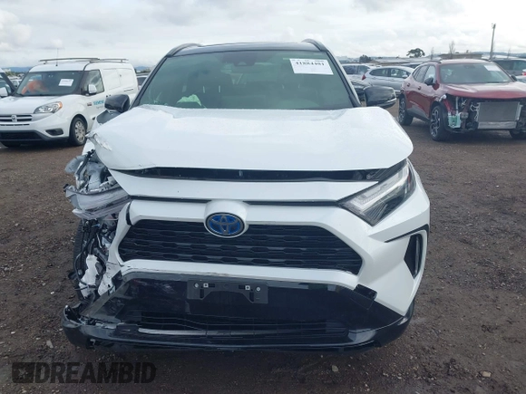 2024 Toyota RAV4 Hybrid XSE with VIN JTME6RFV5RJ060424, listed as a IAAI auction lot 41884481 with 8,730 mi miles and . Bid and sale history available at carsss.com. Image 12.