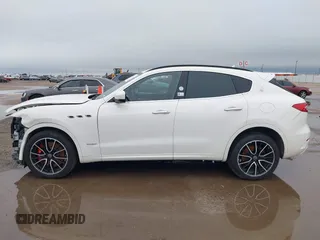 2018 Maserati Levante S GranSport z VIN ZN661YUS5JX301985, wystawiony jako IAAI lot #42180610 z przebiegiem 61 795 mil mil oraz . Historia ofert i sprzedaży dostępna na DreamBid. Obrazek 15.