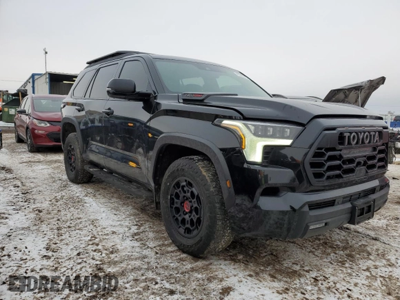 2024 Toyota Sequoia SR5 with VIN 7SVAAABA9RX045915, listed as a Copart auction lot 45540045 with 10,639 mi miles and Salvage Title. Bid and sale history available at carsss.com. Image 4.