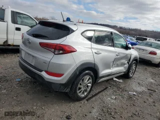 2017 Hyundai Tucson SE with VIN KM8J3CA45HU520340, listed as a Copart auction lot 83582394 with 95,489 mi miles and Salvage Title. Bid and sale history available at carsss.com. Image 3.