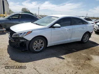 2015 Hyundai Sonata SE z VIN 5NPE24AF1FH167943, wystawiony jako Copart lot #57511985 z przebiegiem 128 102 mil mil oraz Szkoda całkowita • Salvage title. Historia ofert i sprzedaży dostępna na DreamBid. Obrazek 1.