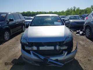 2006 Honda Accord LX SE z VIN 1HGCM563X6A086986, wystawiony jako IAAI lot #42270526 z przebiegiem 285 361 mil mil oraz . Historia ofert i sprzedaży dostępna na DreamBid. Obrazek 6.