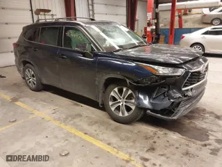 2020 Toyota Highlander XLE with VIN 5TDGZRBH3LS519783, listed as a IAAI auction lot 41366430 with 123,054 mi miles. Bid and sale history available at carsss.com. Image 1.